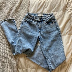 🌻 Pacsun light wash mom jeans